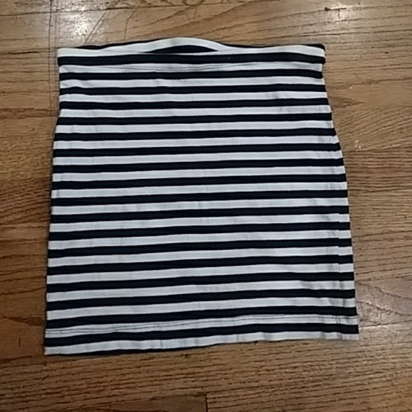 H&M Dresses & Skirts - H&M mini skirt